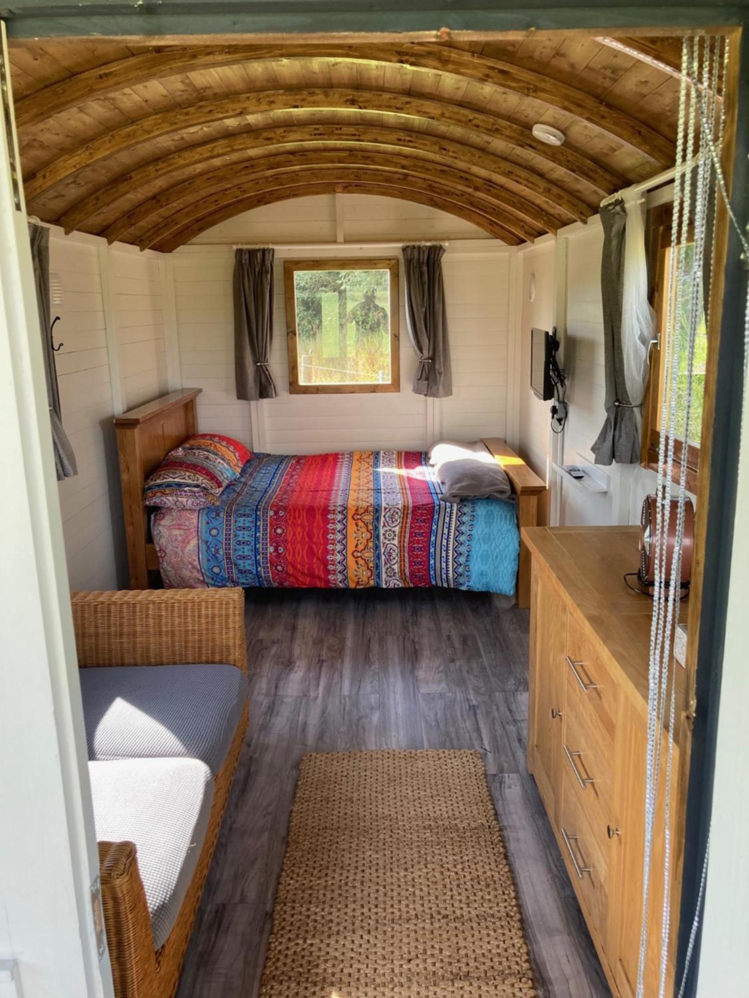 Roslin Glamping Hotel Bagian luar foto